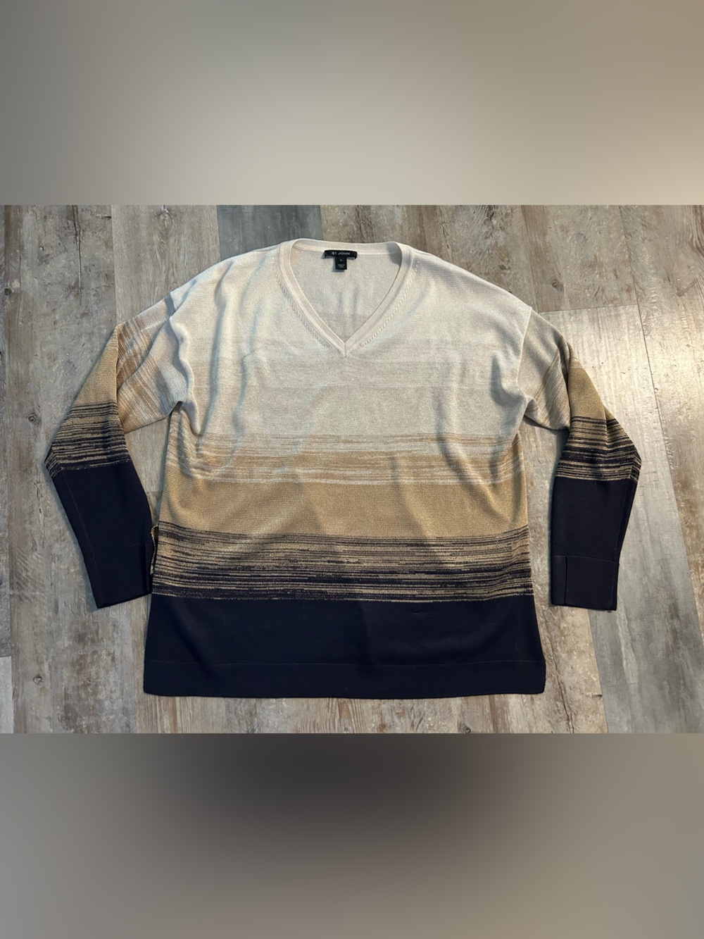 Women’s St. John sweater size XL